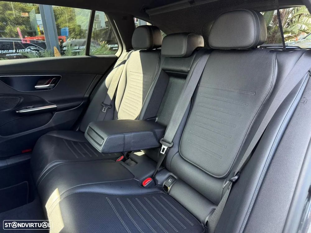 Mercedes-Benz C 300 e AMG Line - 22
