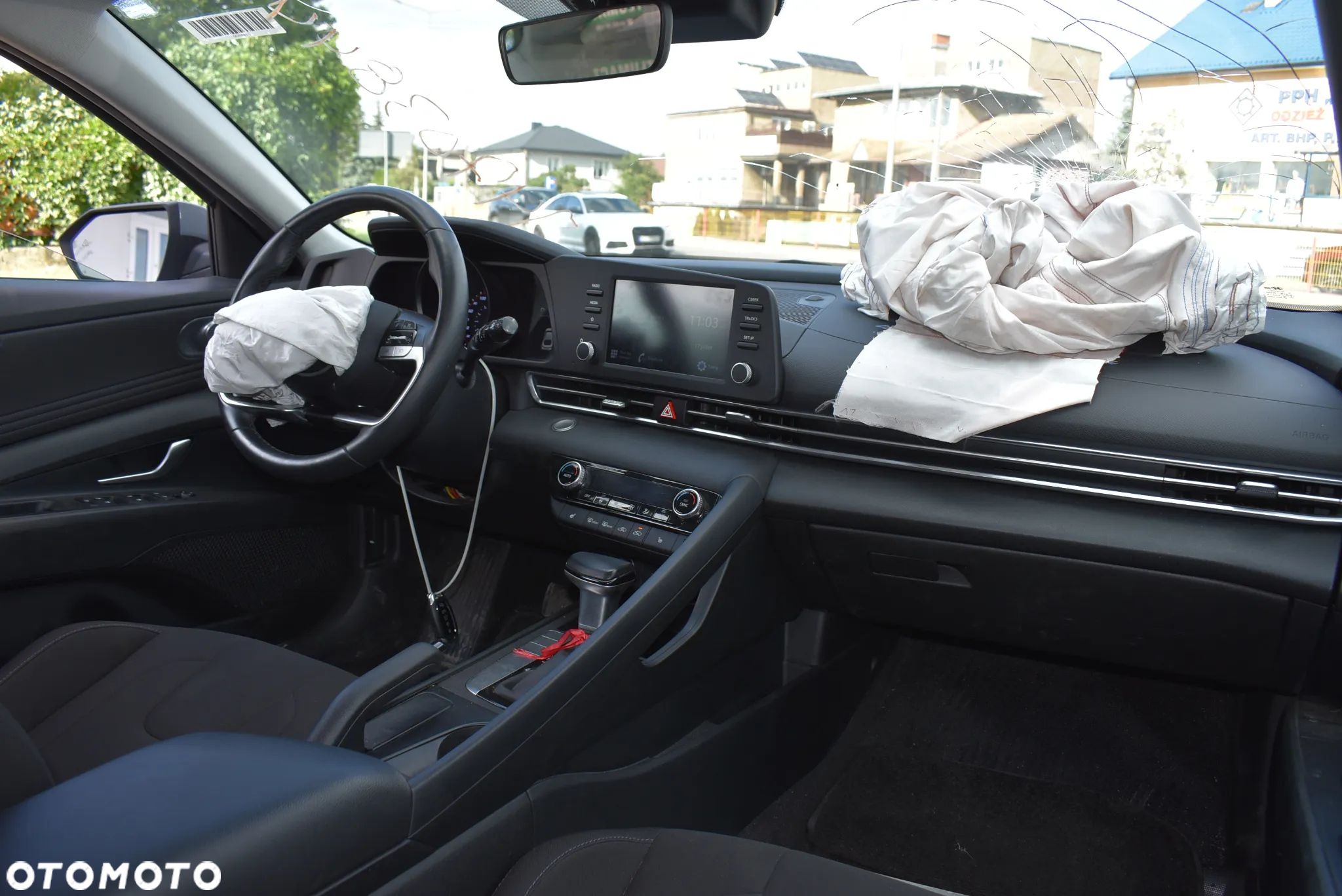 Hyundai Elantra - 15