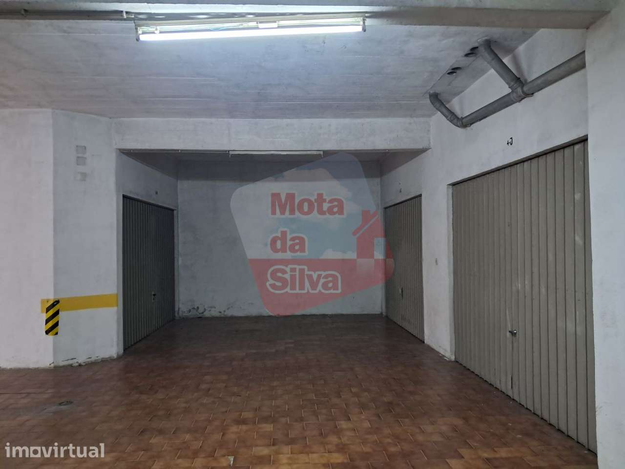 Excelente garagem para arrendamento no Laranjeiro - Grande imagem: 4/9