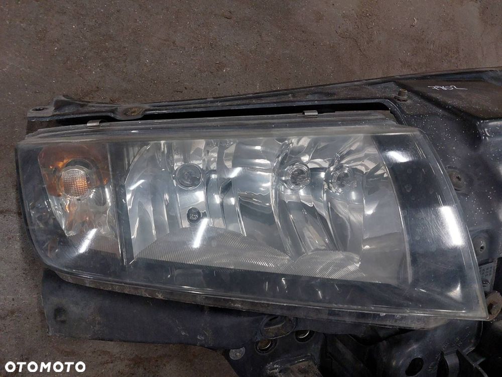 PAS PRZEDNI WZMOCNIENIE CZOŁOWE + CHŁODNICE + LAMPY SKODA FABIA I 1.2 6V - 2