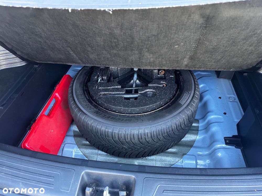 Hyundai ix35 1.7 CRDi Premium 2WD - 24