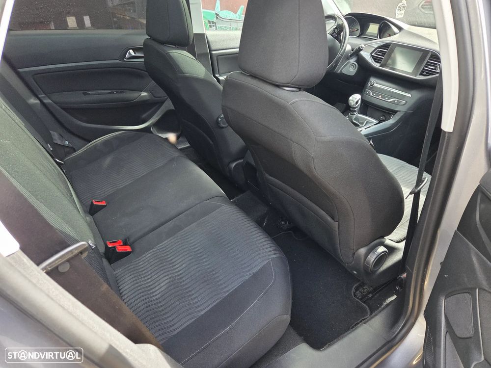 Peugeot 308 - 16