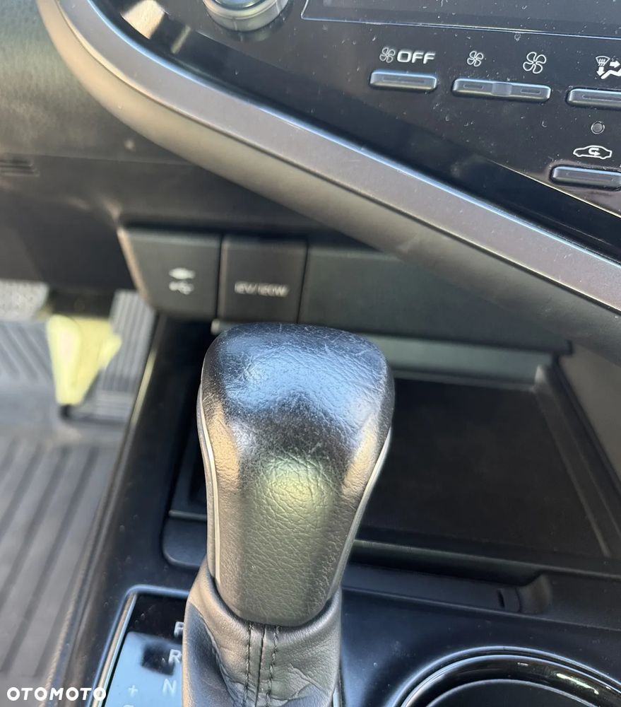 Toyota Camry 2.5 Hybrid Comfort CVT - 31