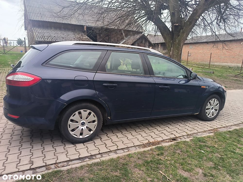 Ford Mondeo 2.0 TDCi Ambiente - 2