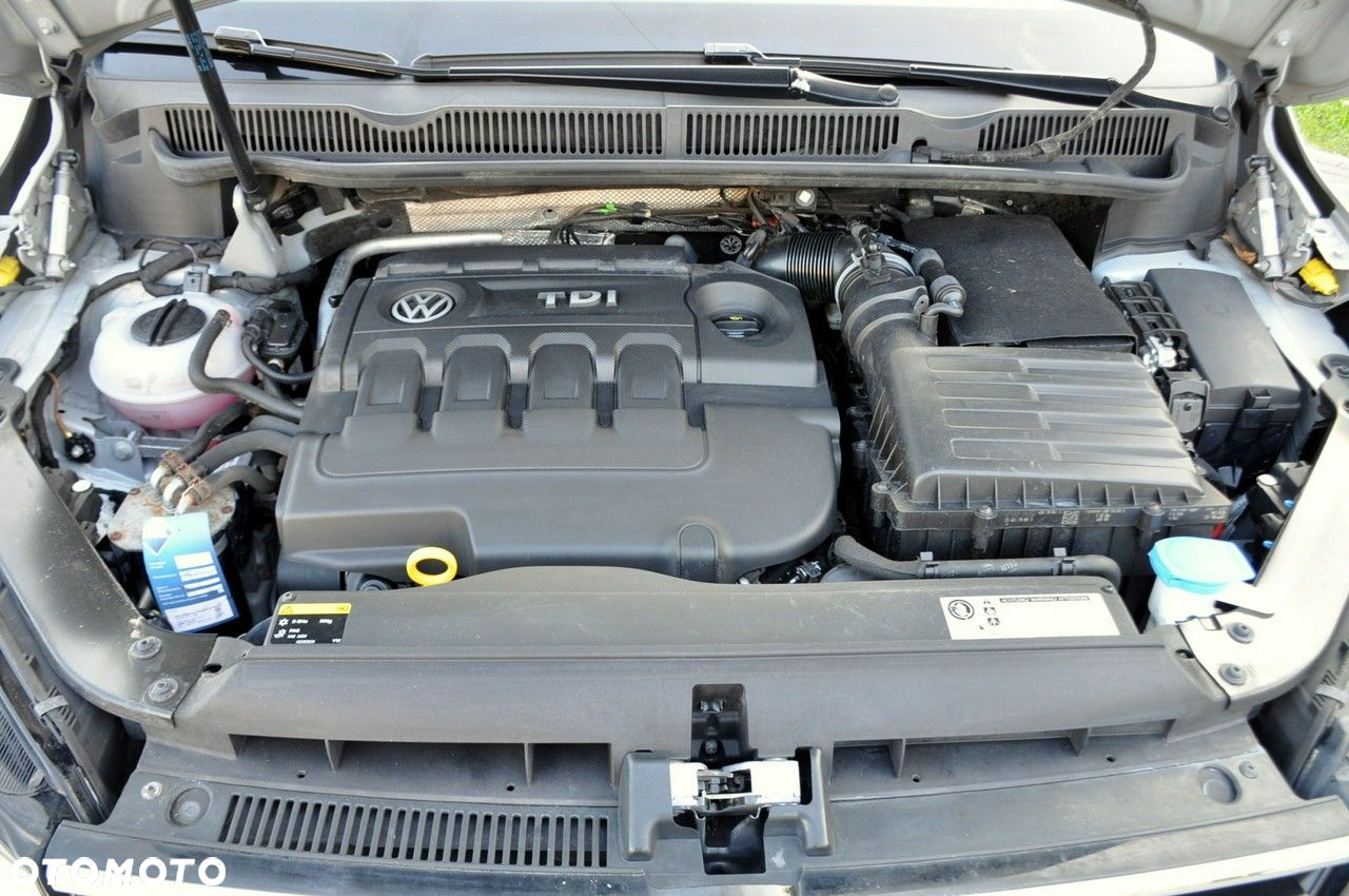 Volkswagen Touran - 39