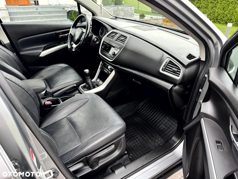 Suzuki SX4 S-Cross 1.6 Premium Plus 4WD - 11