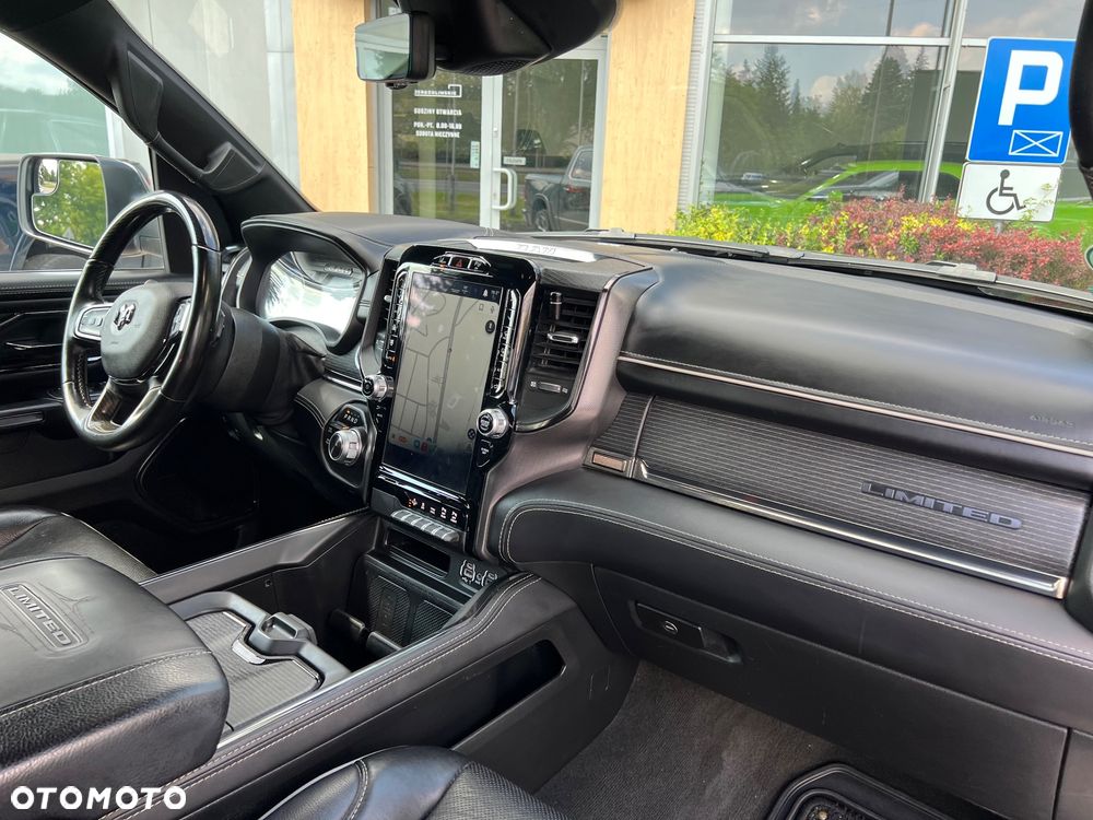 RAM 1500 - 24