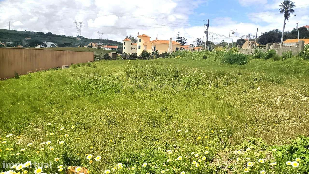 Terreno com projeto aprovado - Moradia T5 - Grande imagem: 2/12