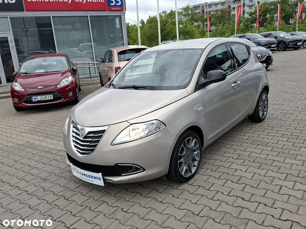 Lancia Ypsilon - 1