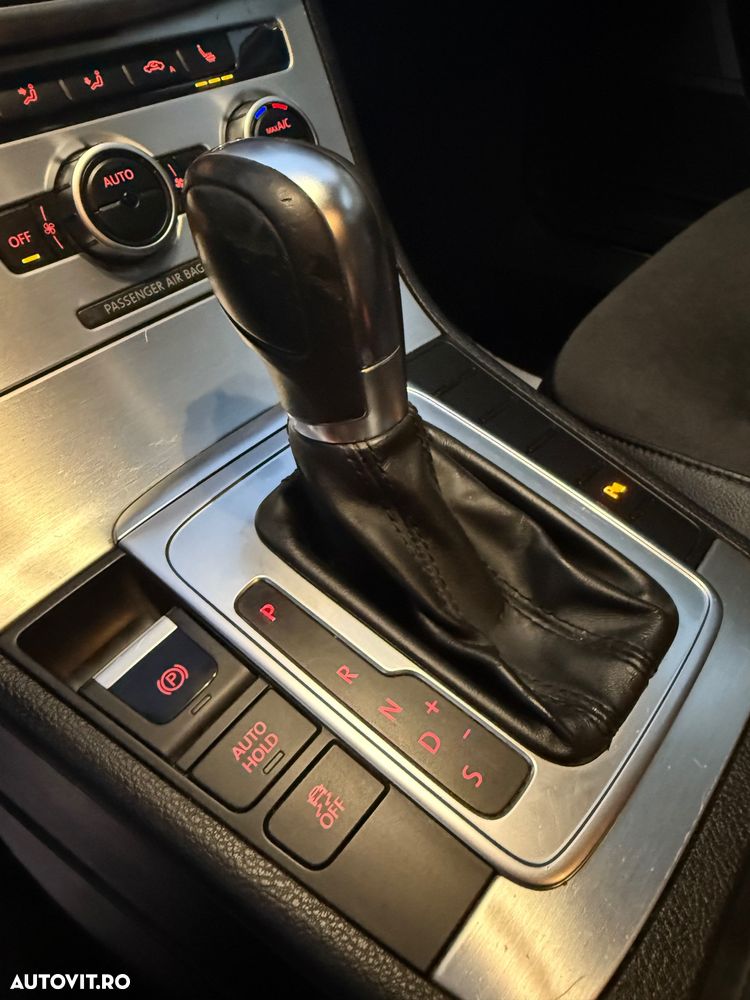 Volkswagen Passat Variant 1.4 TSI ACT DSG R Executive - 14