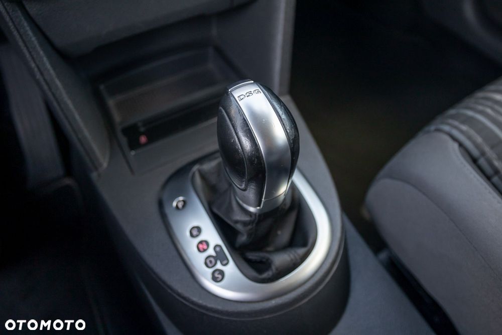 Volkswagen Touran 2.0 TDI DPF Cross DSG - 23