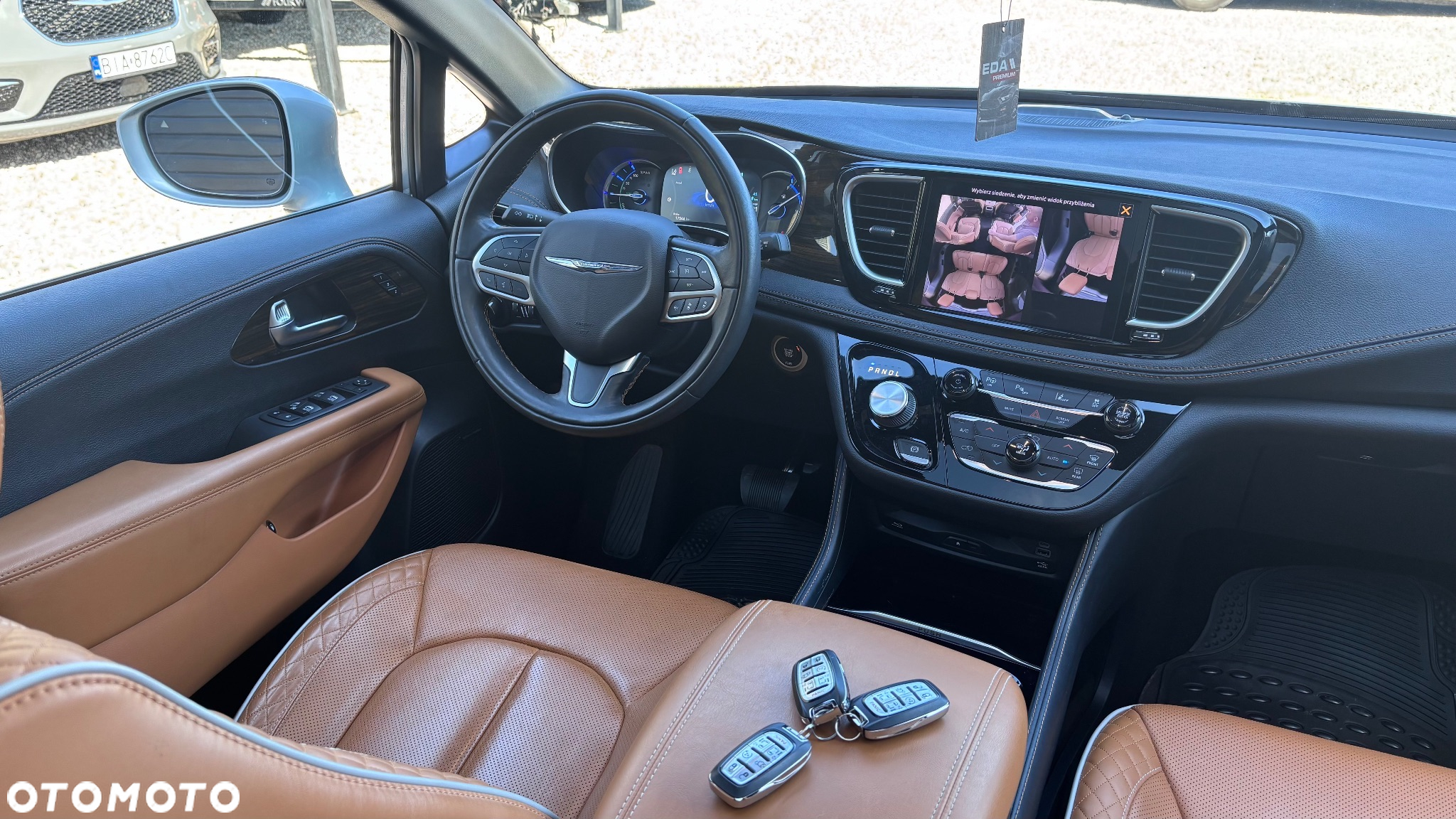 Chrysler Pacifica - 29