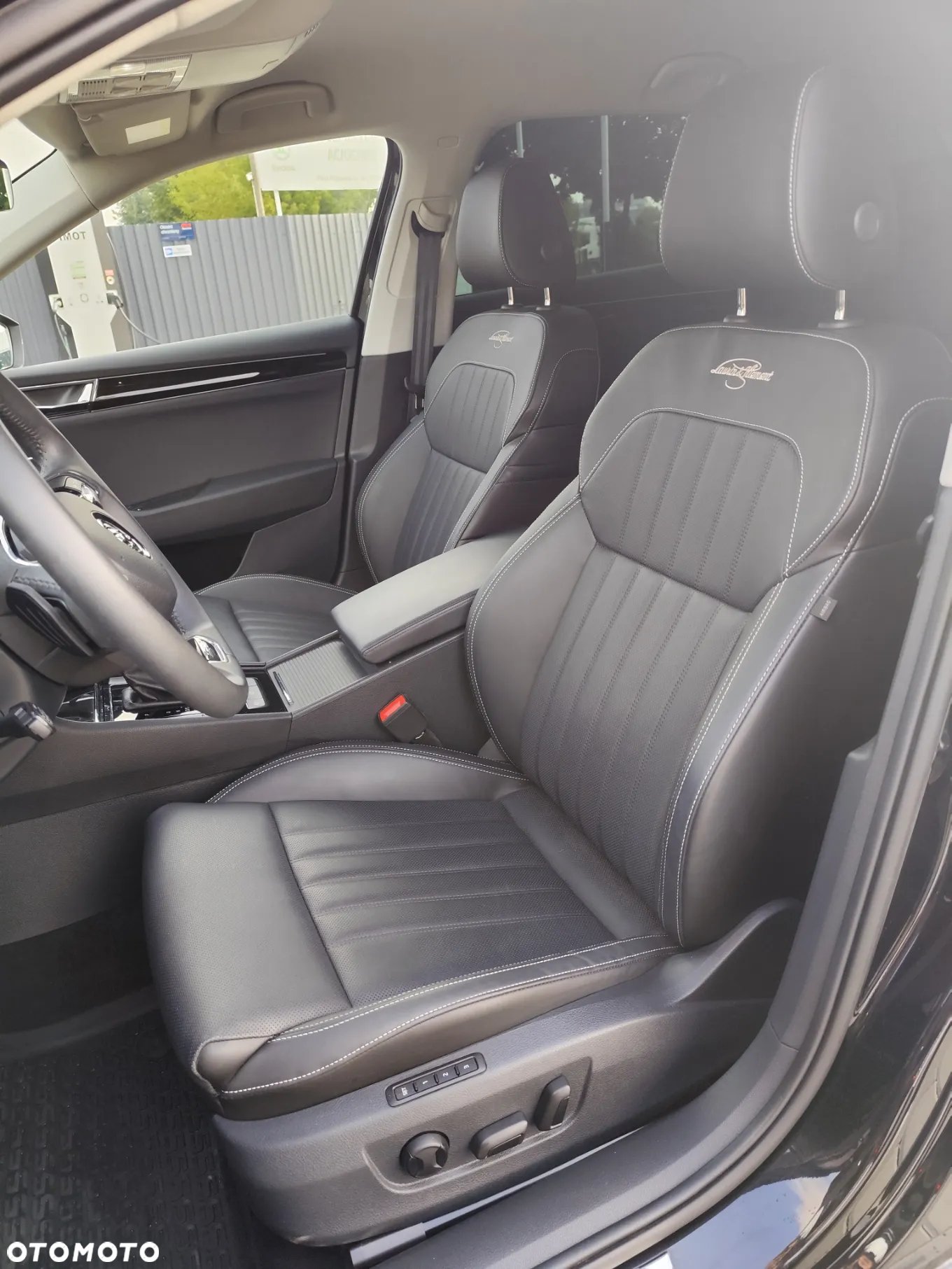 Skoda Superb 2.0 TSI L&K DSG - 9