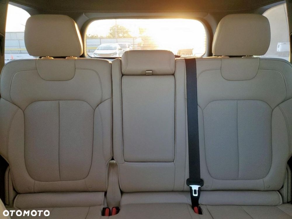 Jeep Grand Cherokee - 9