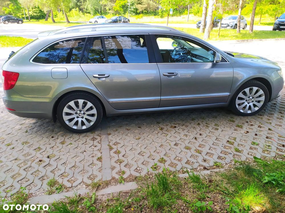 Skoda Superb 2.0 TDI DSG Comfort - 8