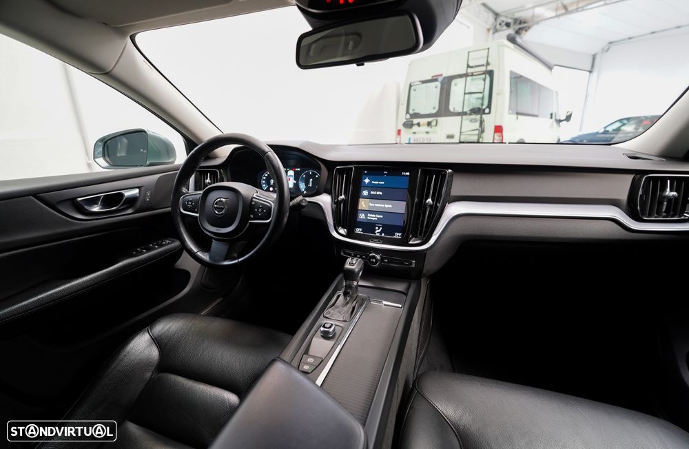 Volvo V60 2.0 D3 Momentum Plus Geartronic - 2