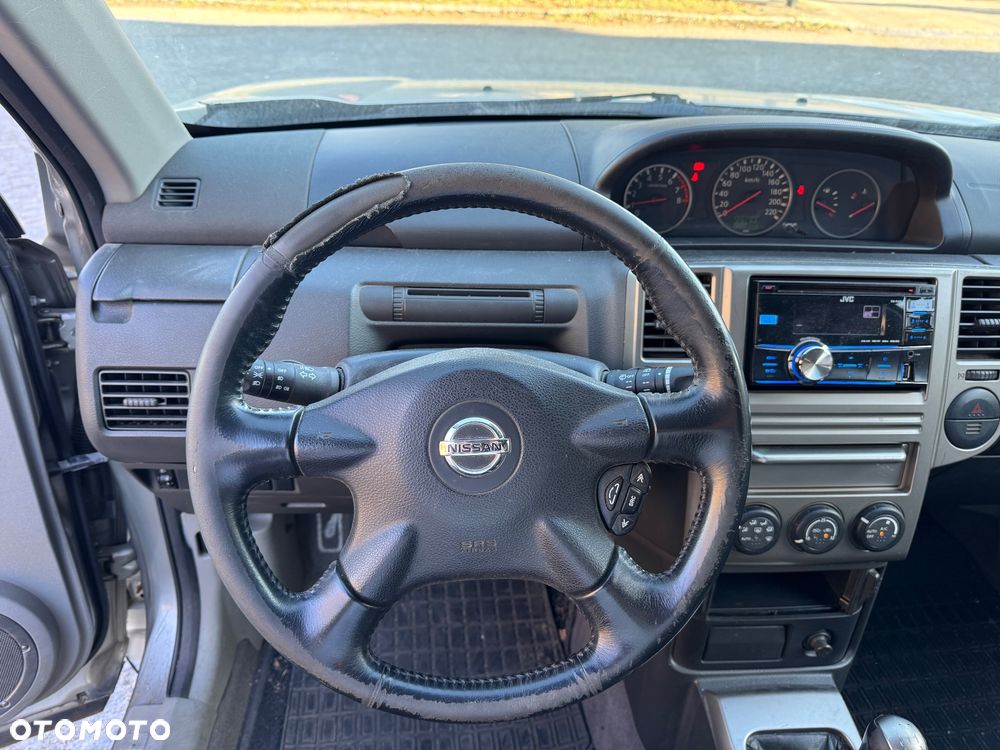Nissan X-Trail 2.5 4x4 Elegance - 20