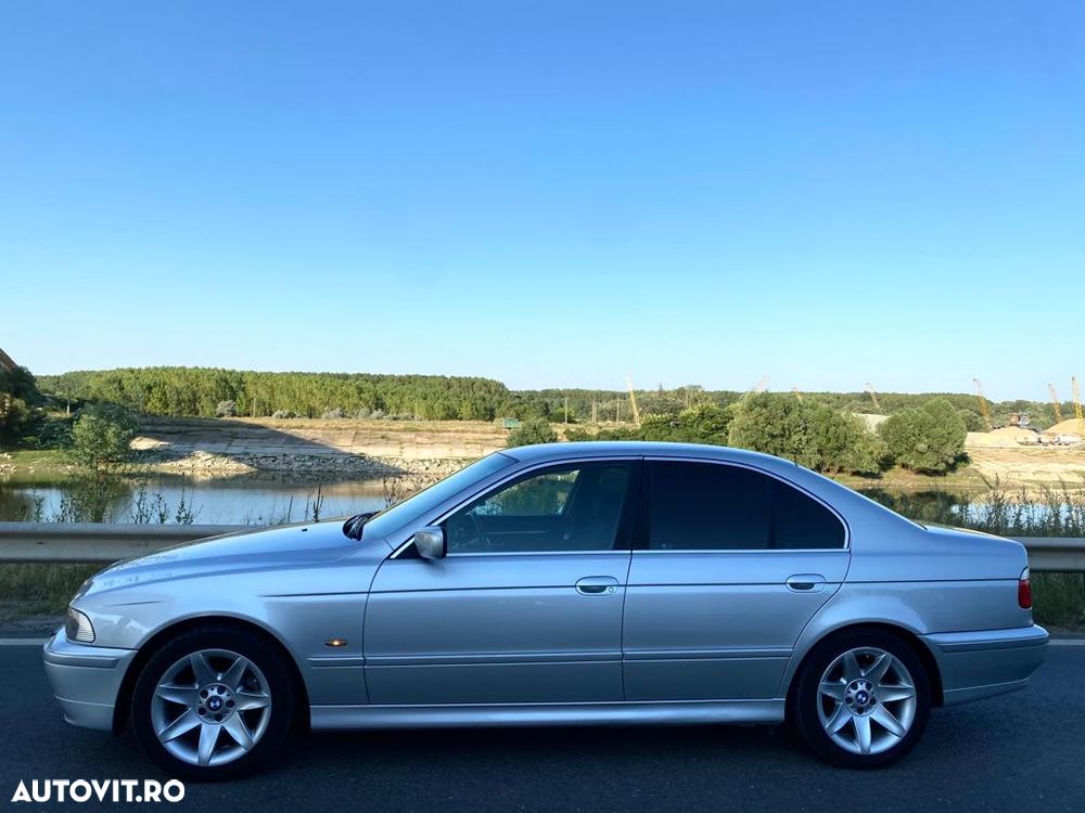 BMW Seria 5 525dA - 1
