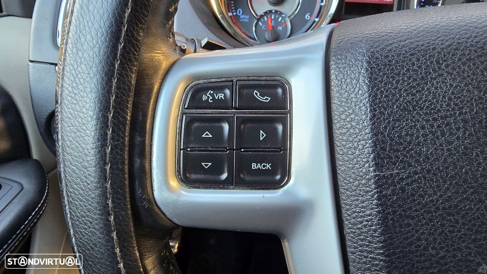 Lancia Voyager 2.8 CRD Platinum - 17