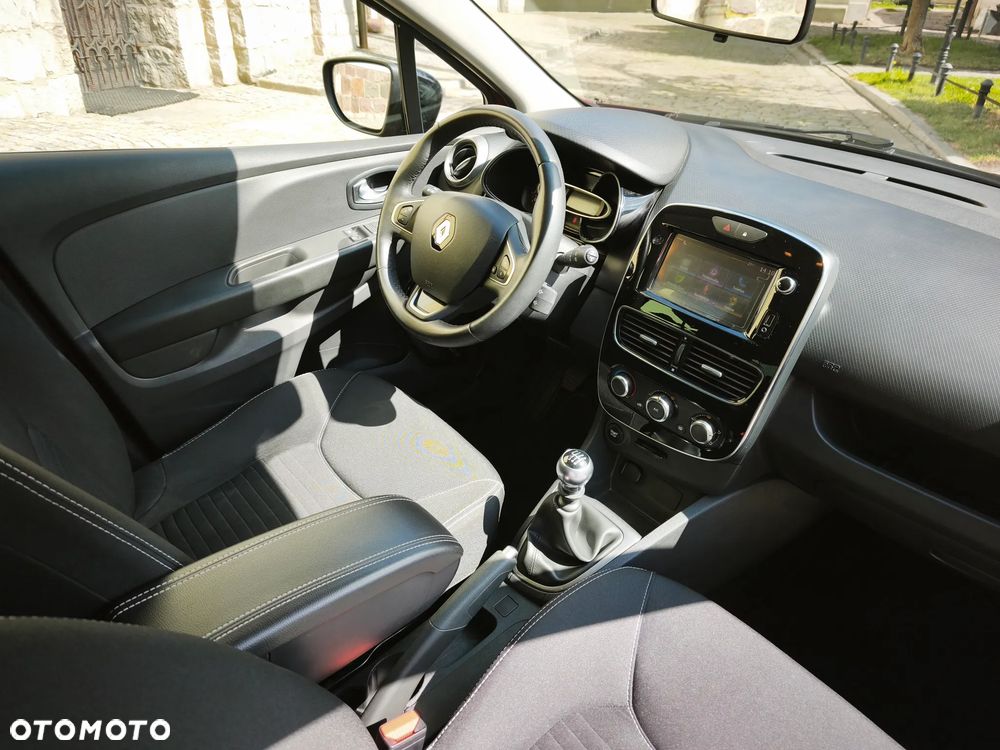 Renault Clio - 11