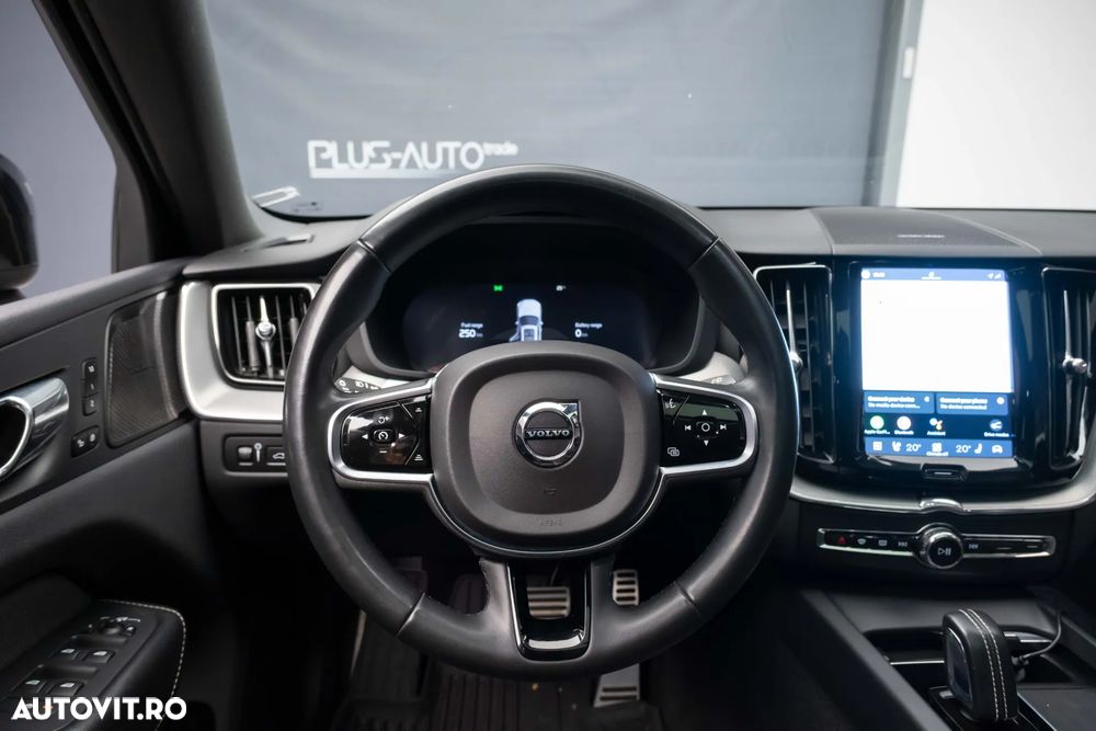 Volvo XC 60 B6 MHEV AT8 AWD R-Design - 33