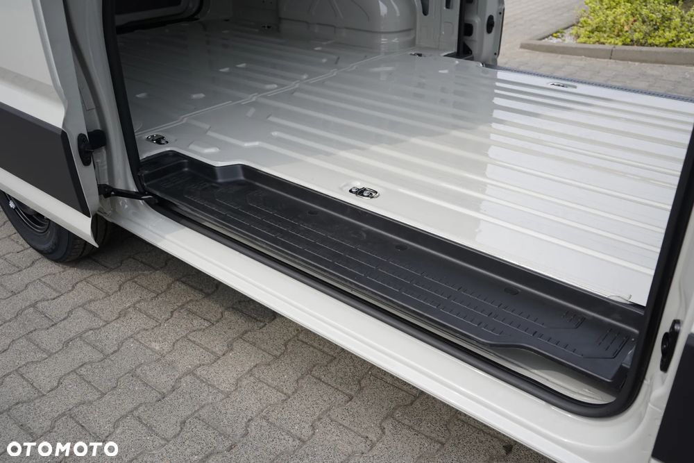 Volkswagen Crafter 35 - 13