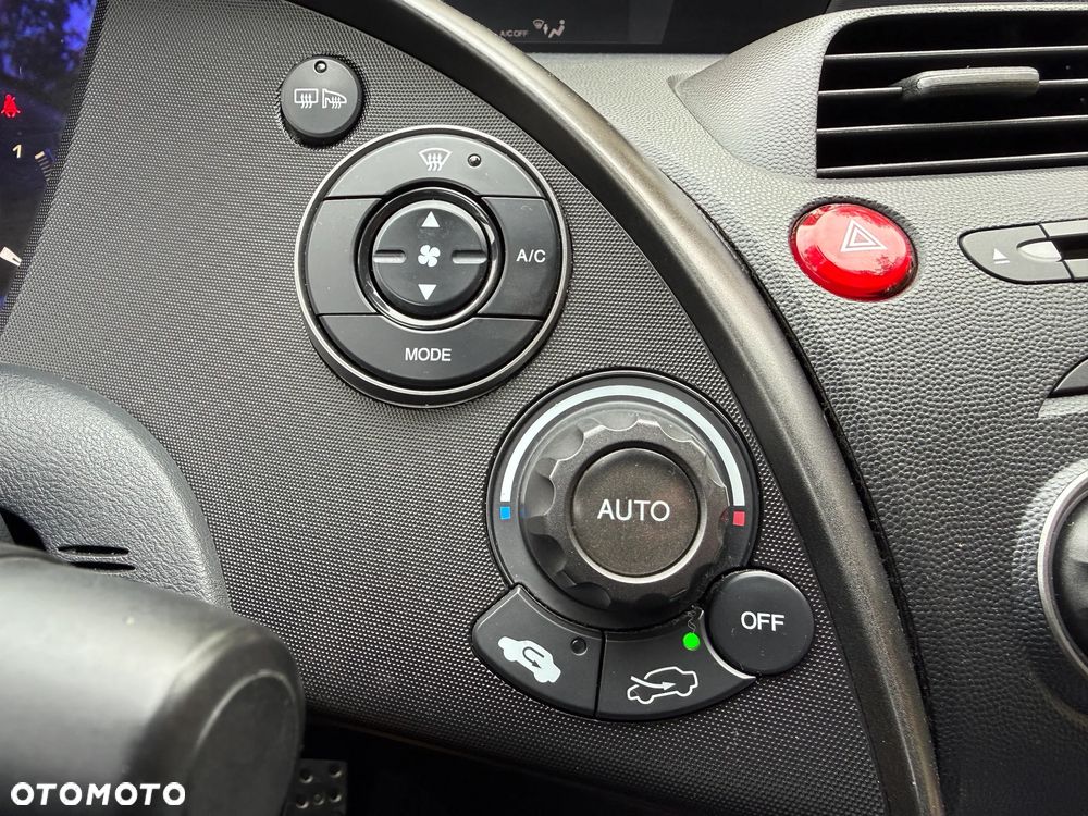 Honda Civic 1.4 i-VTEC Sport - 29