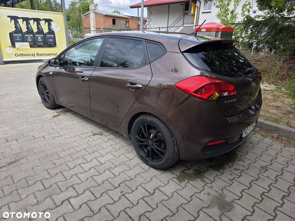 Kia Ceed - 3