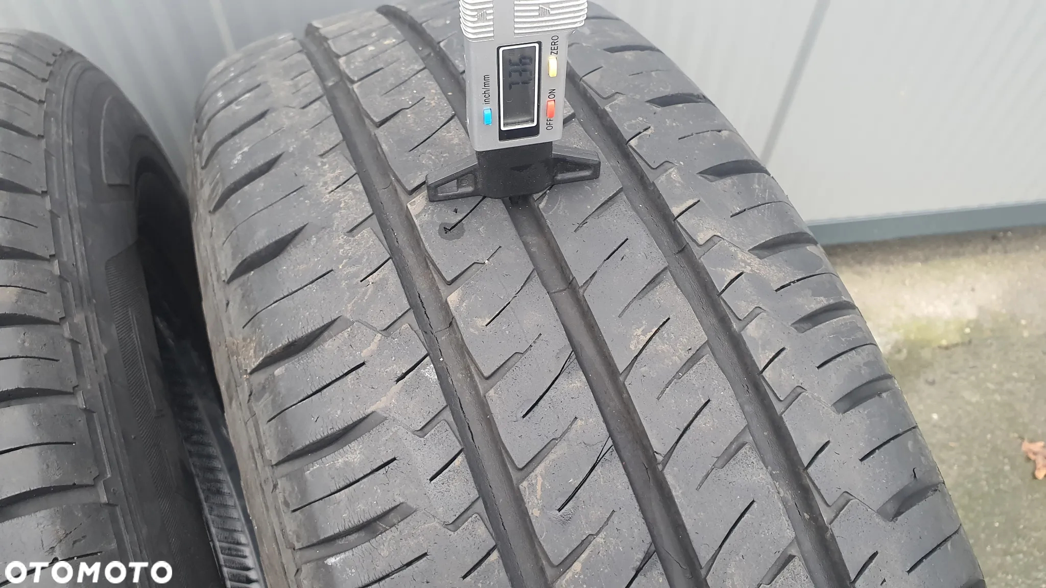 Opona Hankook Vantra LT 235/65 R16C 4mm para 7,5mm - 3