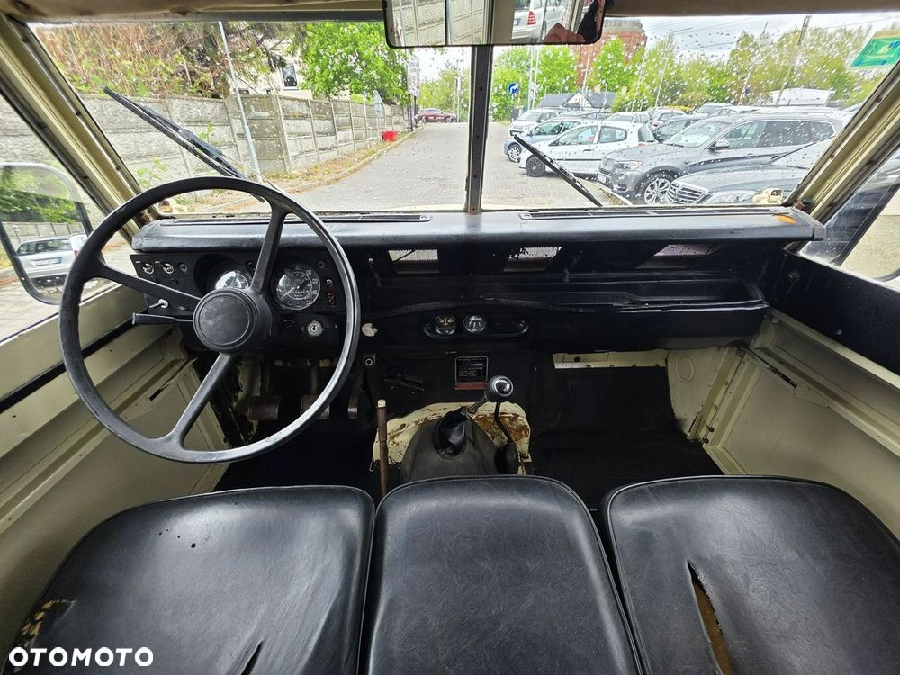 Land Rover Defender - 23