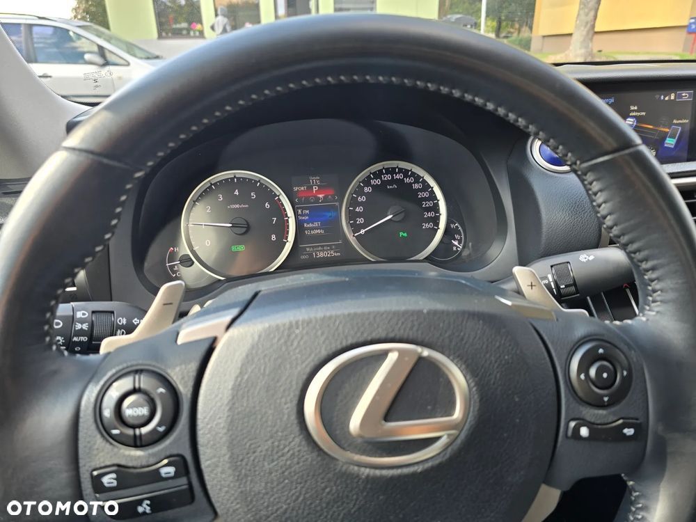 Lexus IS 300h Elegance - 5