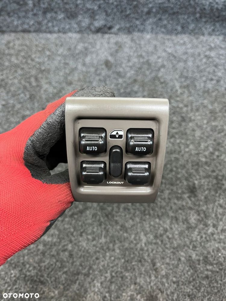 przełącznik panel sterowania szyb chrysler pt cruiser I 0UK931L8AA - 2