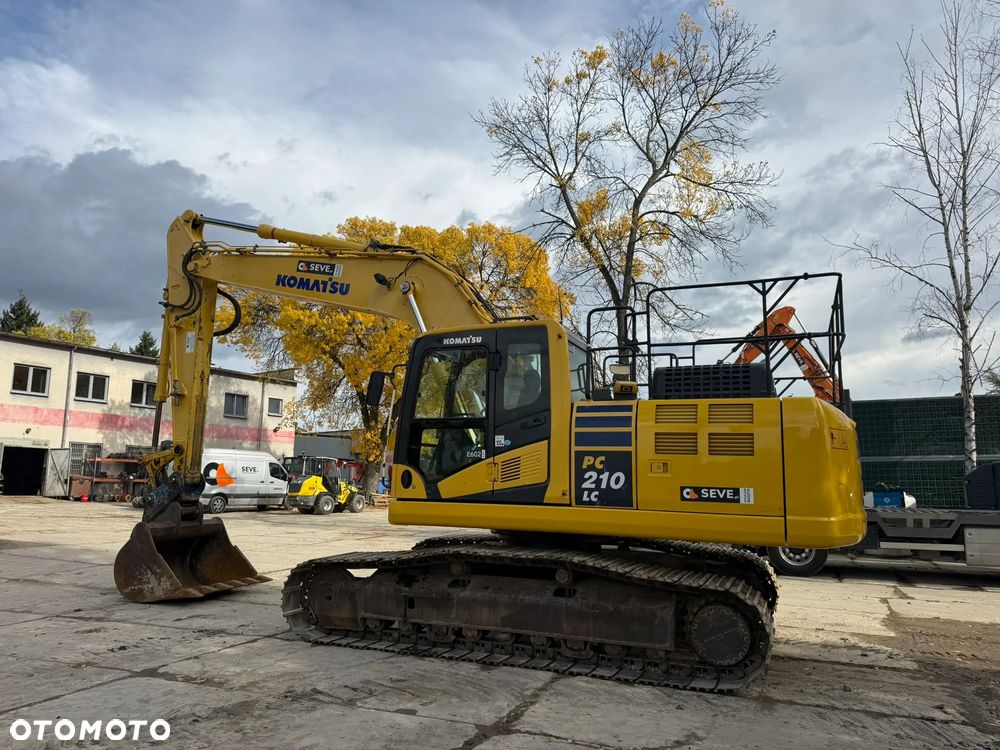 Komatsu PC 210 LC -11 - 4