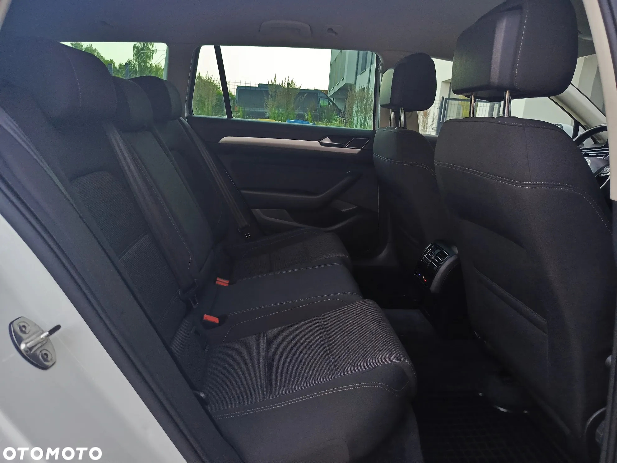 Volkswagen Passat 2.0 TDI BMT Highline DSG - 12