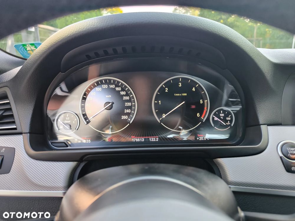 BMW Seria 5 520d xDrive M Sport sport - 9