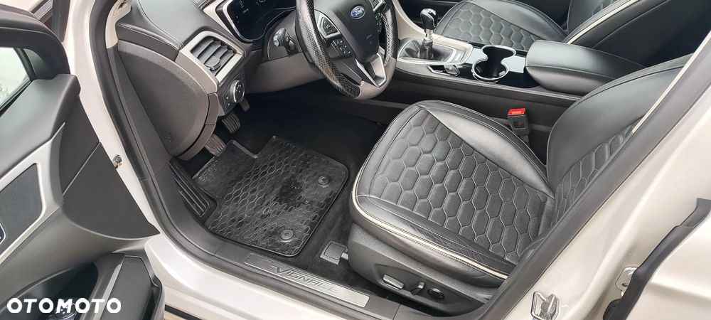 Ford Mondeo Vignale 2.0 TDCi - 29