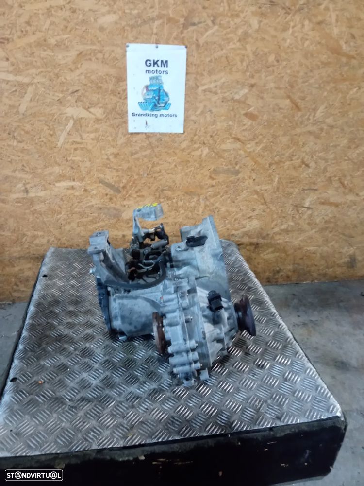 Caixa de velocidades Volkswagen Golf V 1.9Tdi PD100 REF: EUH - 3