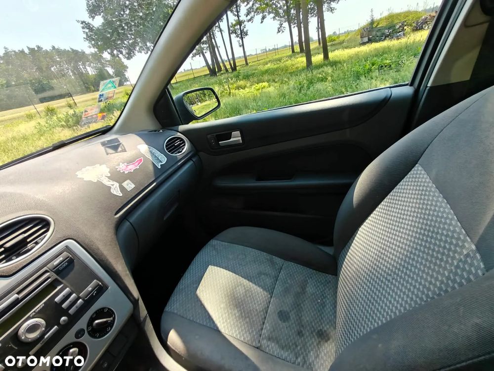 Ford Focus 1.6 Trend - 12