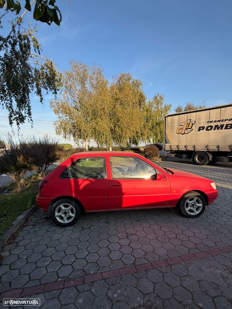 Ford Fiesta 1.8 D CLX - 5