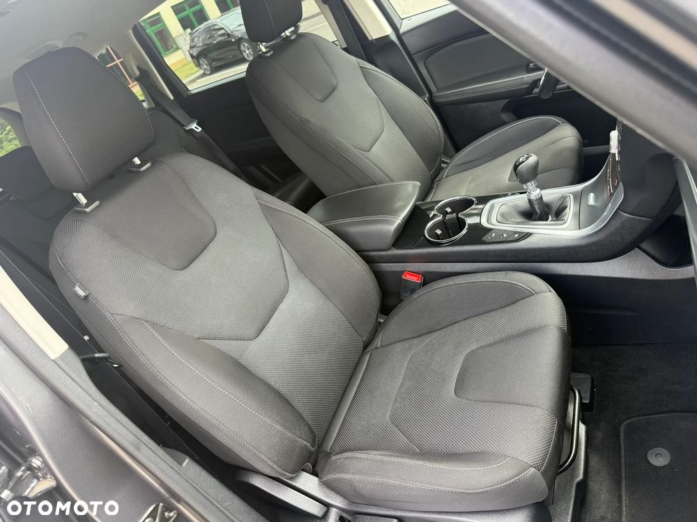 Ford S-Max 2.0 TDCi Titanium - 35