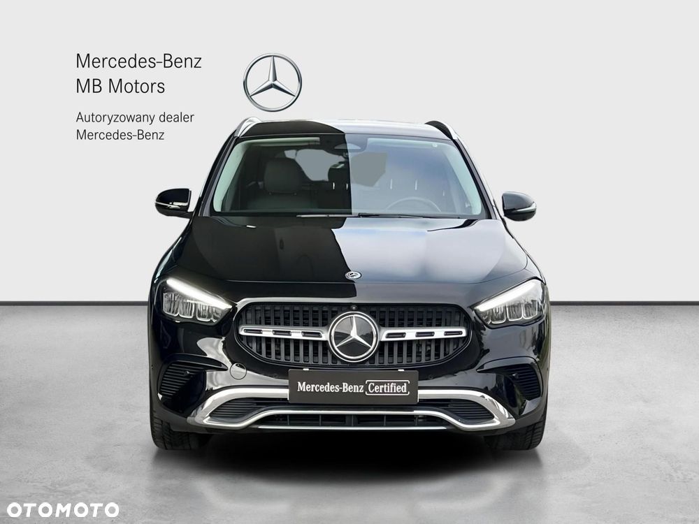 Mercedes-Benz GLA - 9