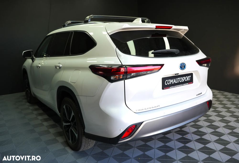 Toyota Highlander 2.5 L Hybrid Dynamic Force 248CP Luxury Pearly - 4