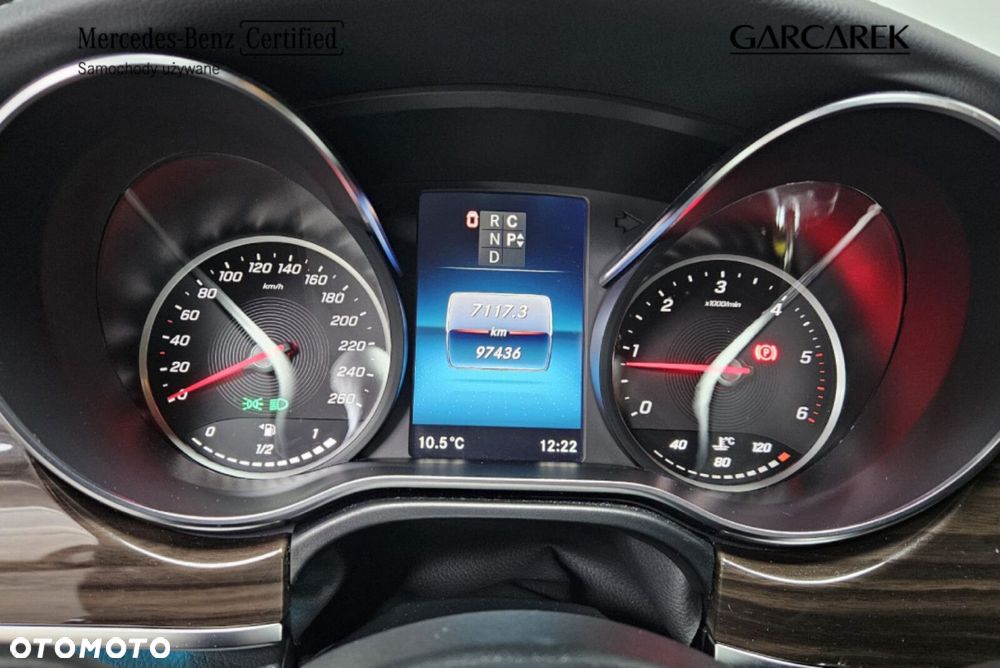Mercedes-Benz Klasa V - 32