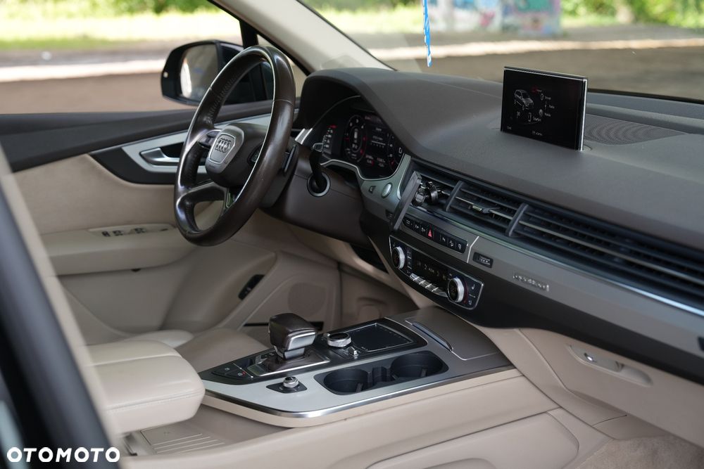Audi Q7 - 25