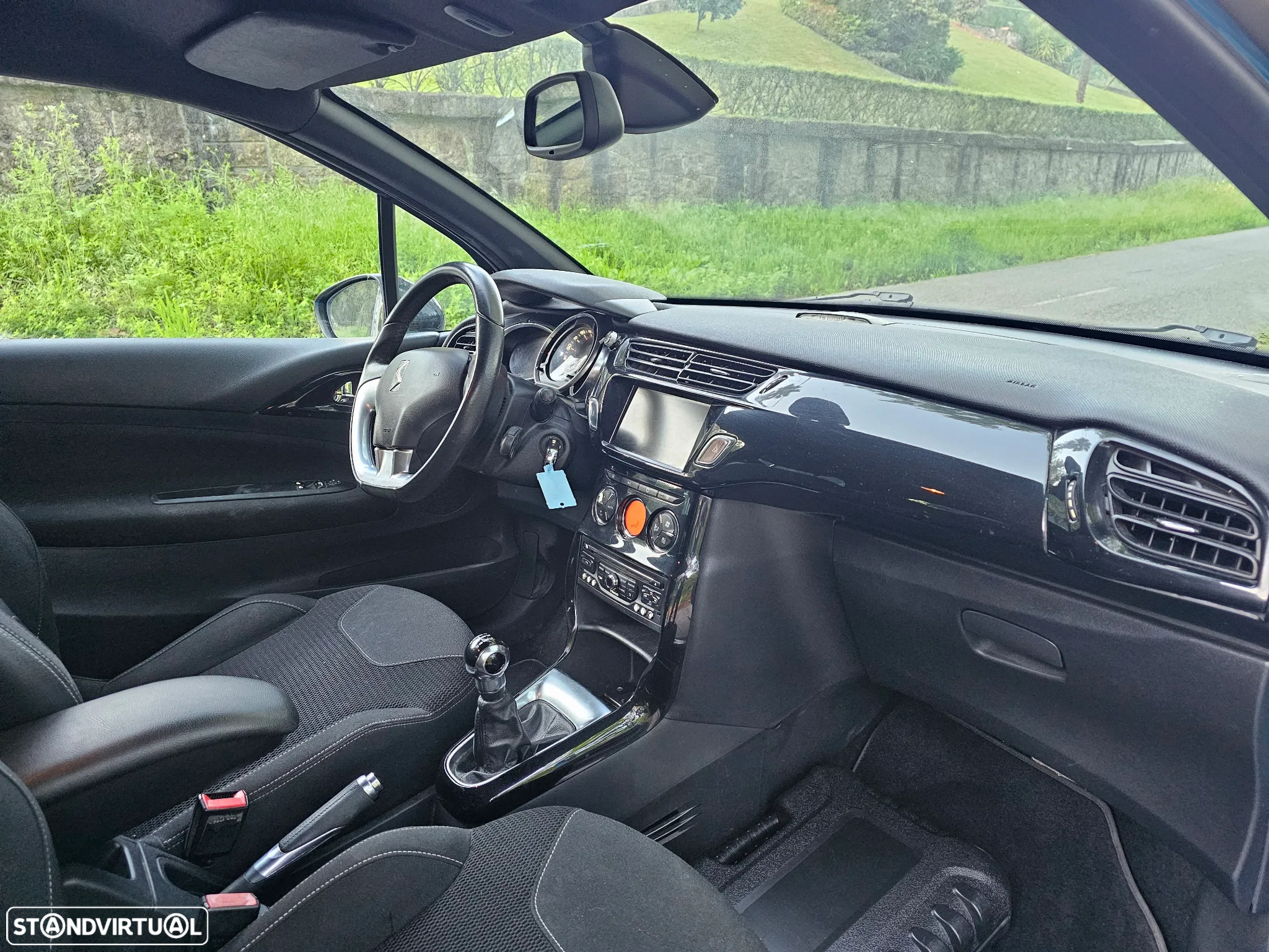 Citroën DS3 1.6 HDi Airdream So Chic - 10