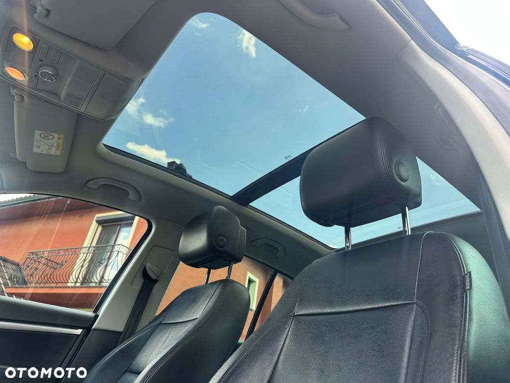Volkswagen Tiguan - 8