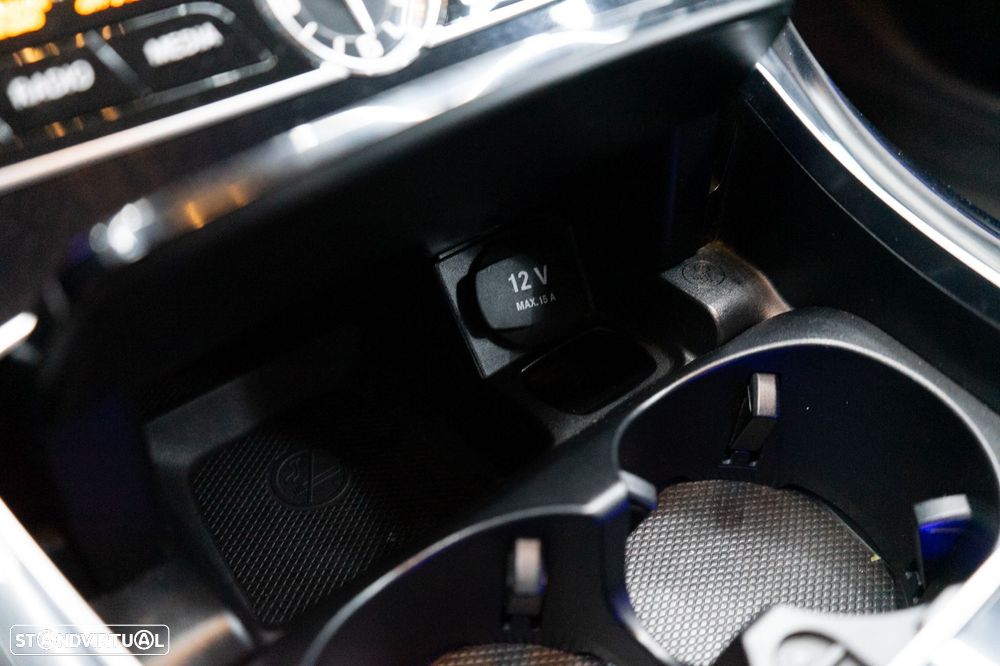 Mercedes-Benz E 220 d 9G-TRONIC AMG Line - 33