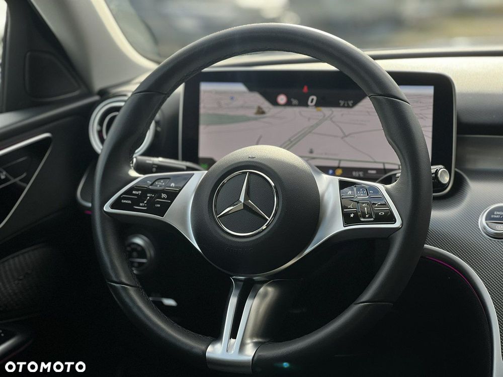 Mercedes-Benz Klasa C - 32