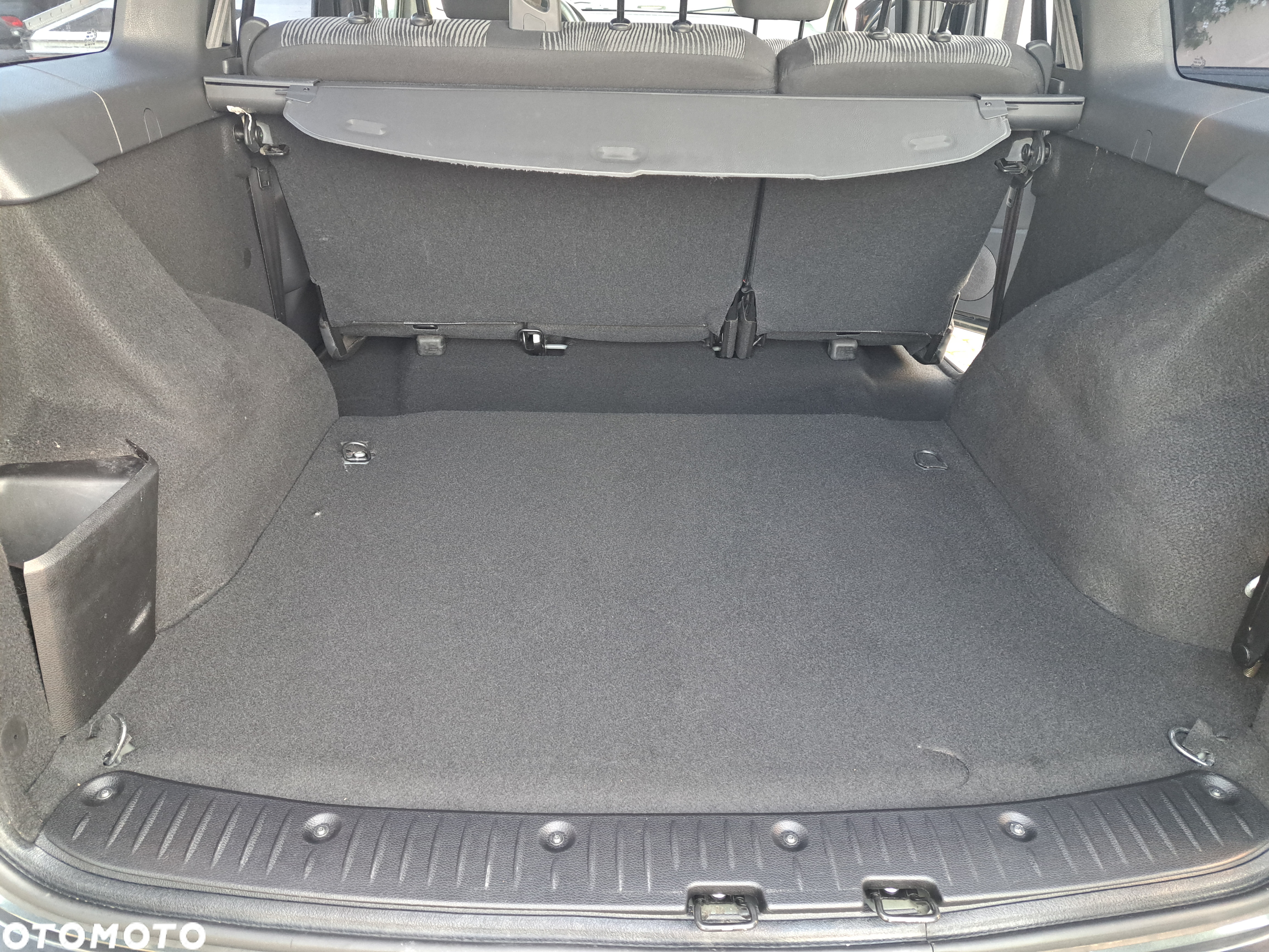 Dacia Logan MCV 1.6 16V Laureate - 26