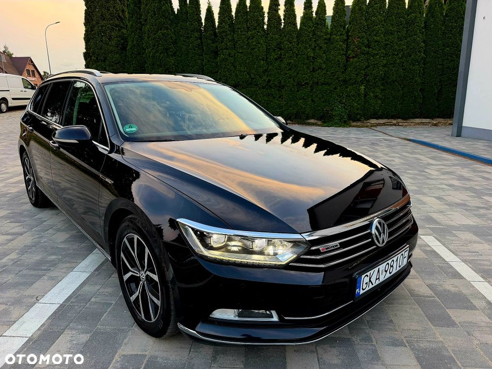 Volkswagen Passat - 1